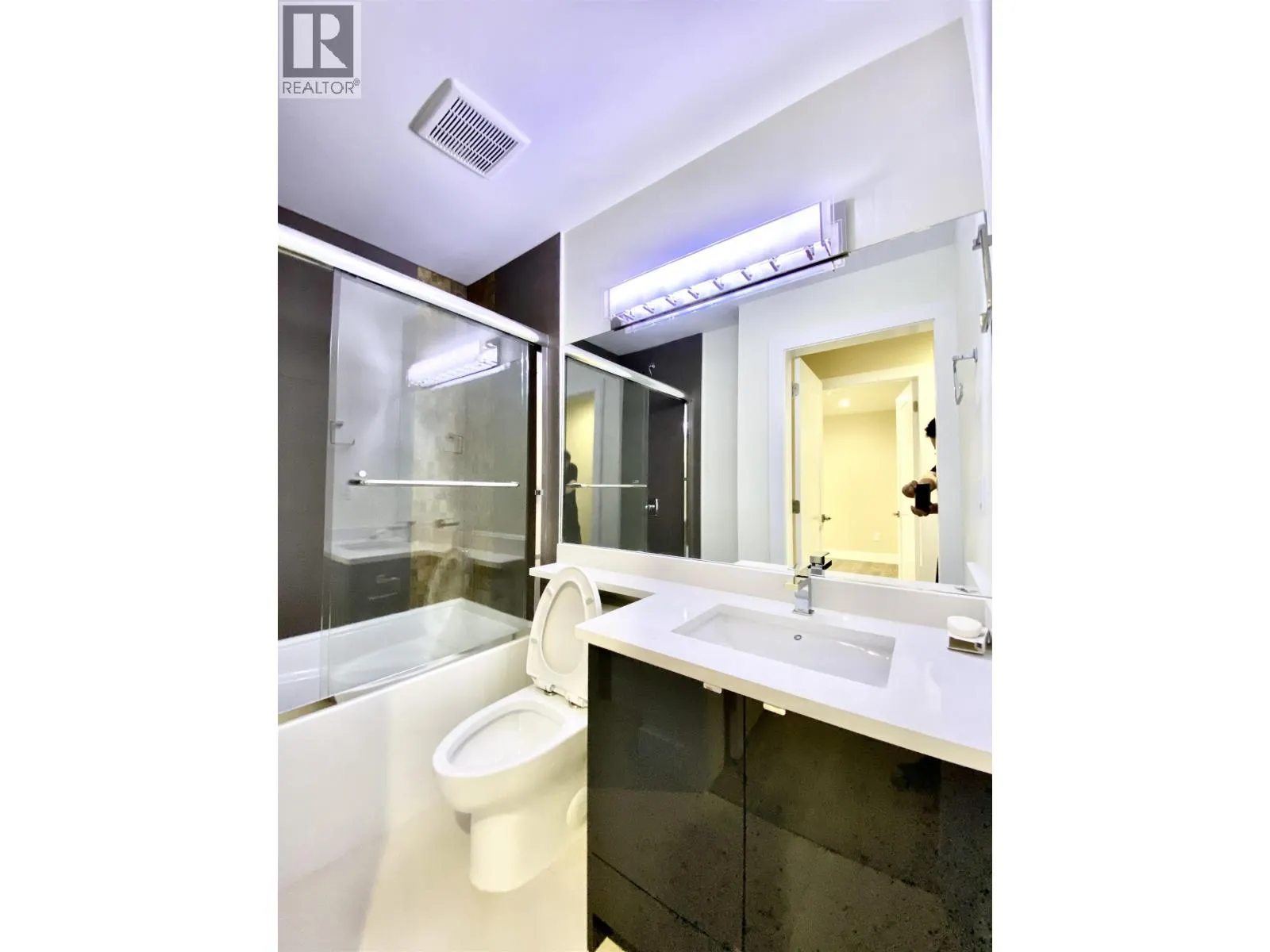 Basement 17XX HOWARD AVENUE