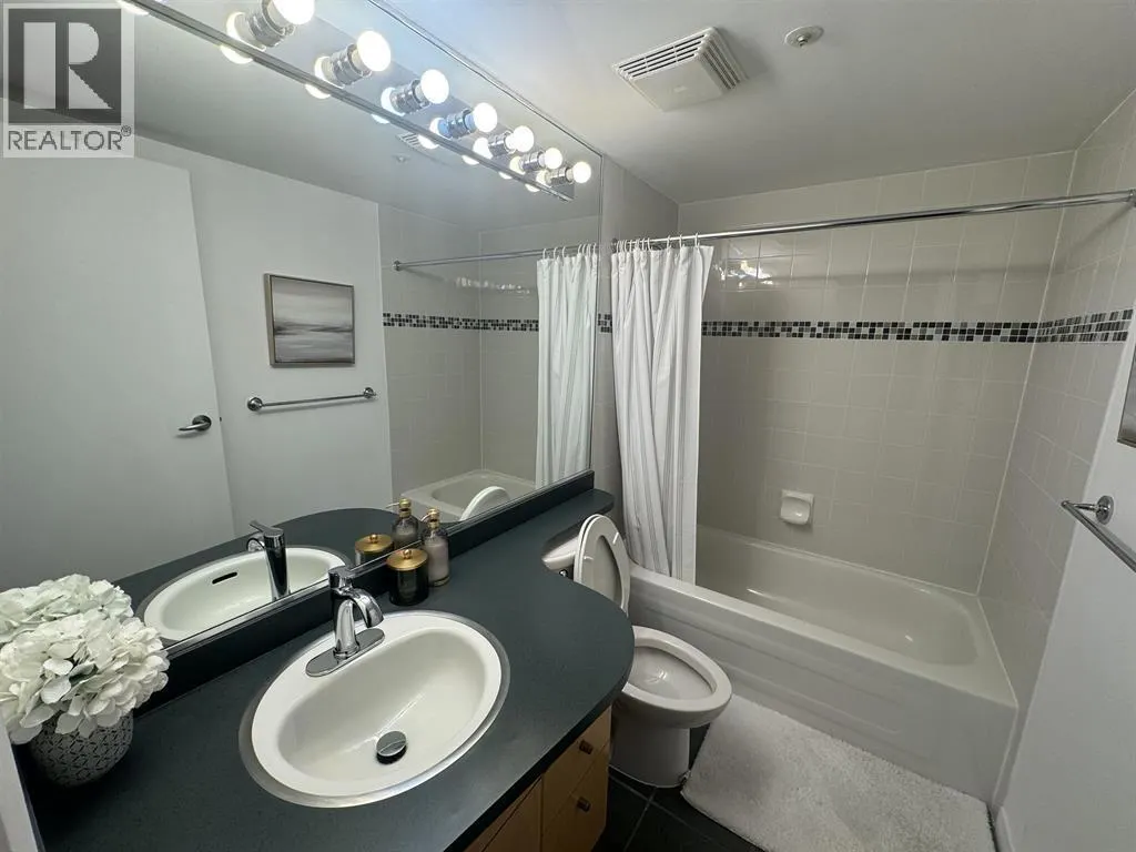 190X 1008 CAMBIE STREET