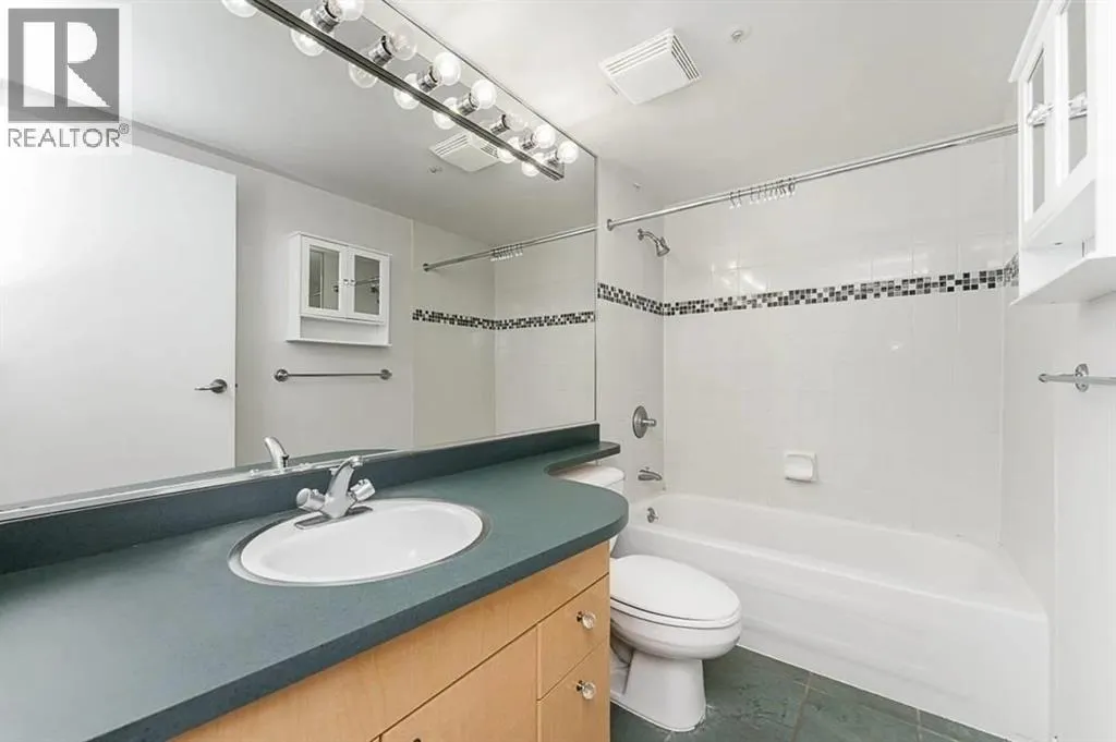 190X 1008 CAMBIE STREET