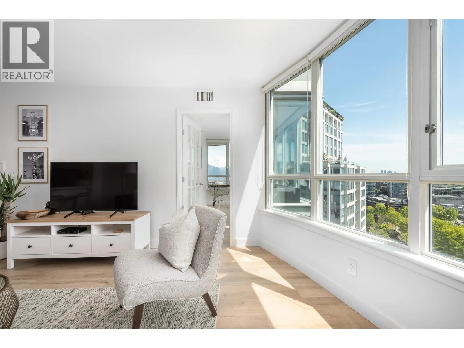 2208 63 KEEFER PLACE