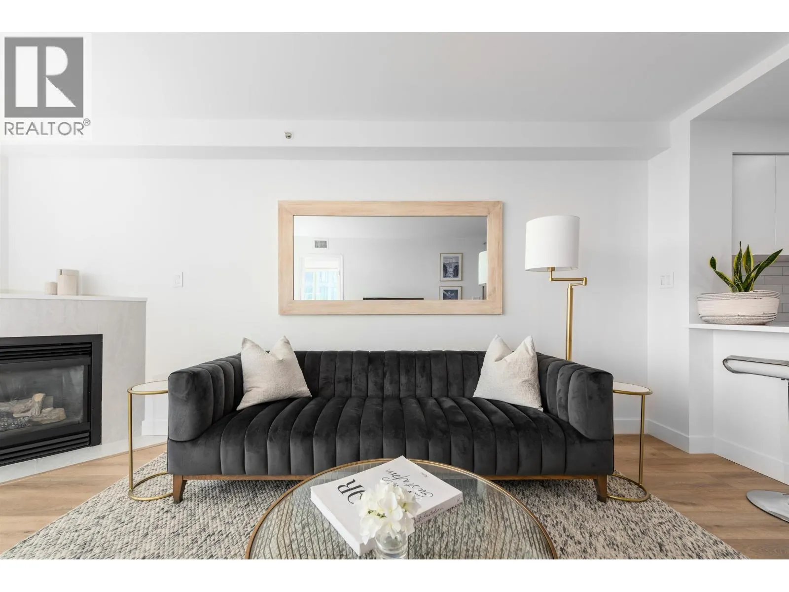 2208 63 KEEFER PLACE