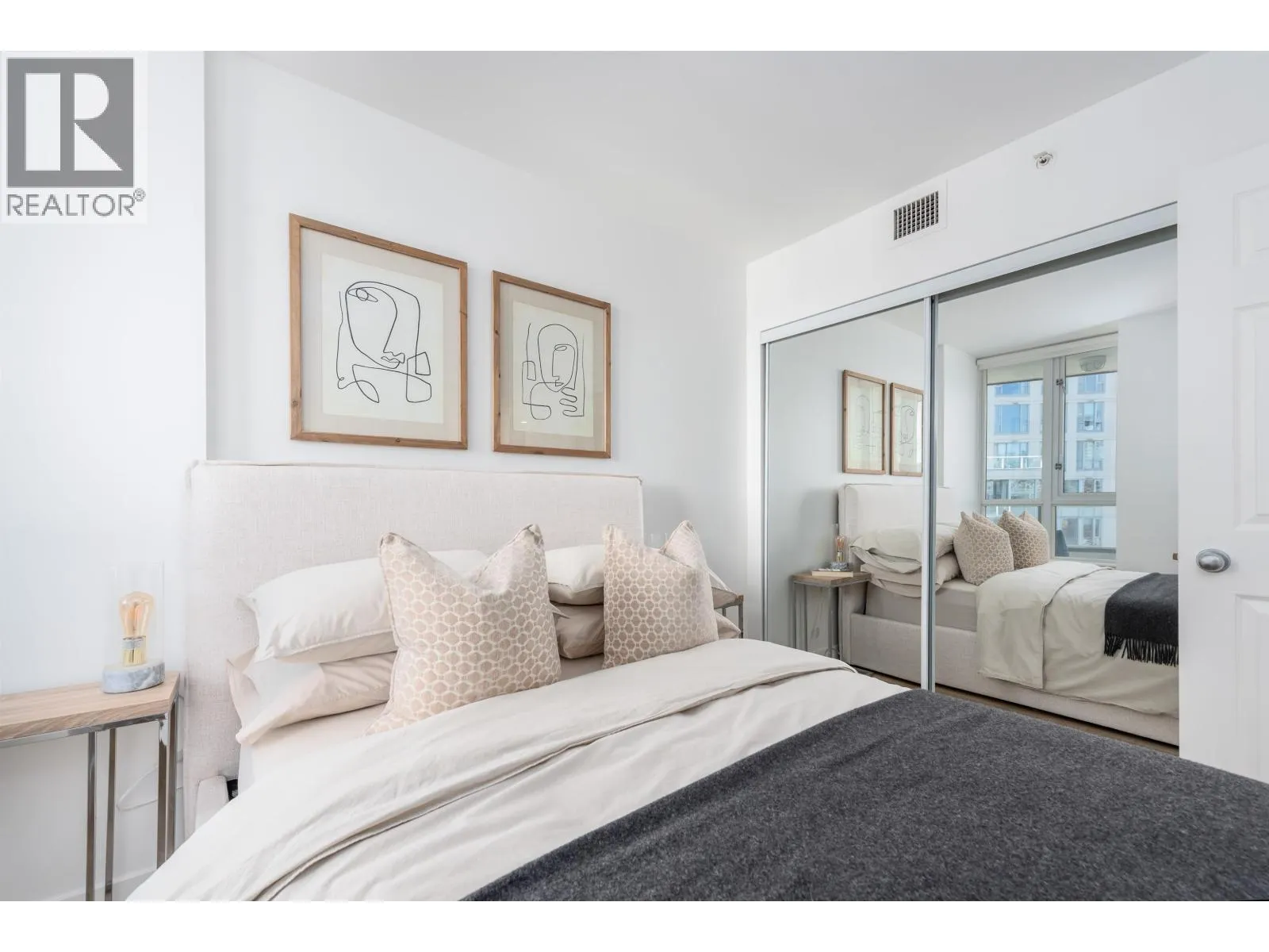 2208 63 KEEFER PLACE