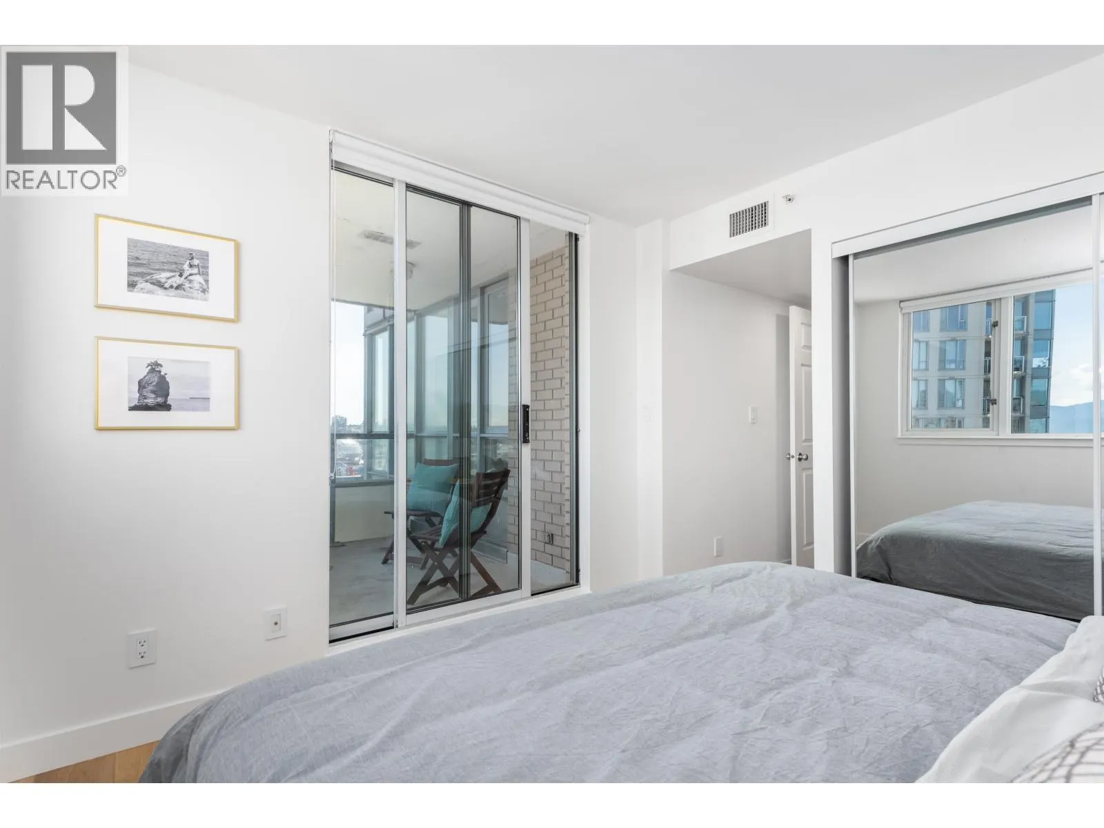 2208 63 KEEFER PLACE