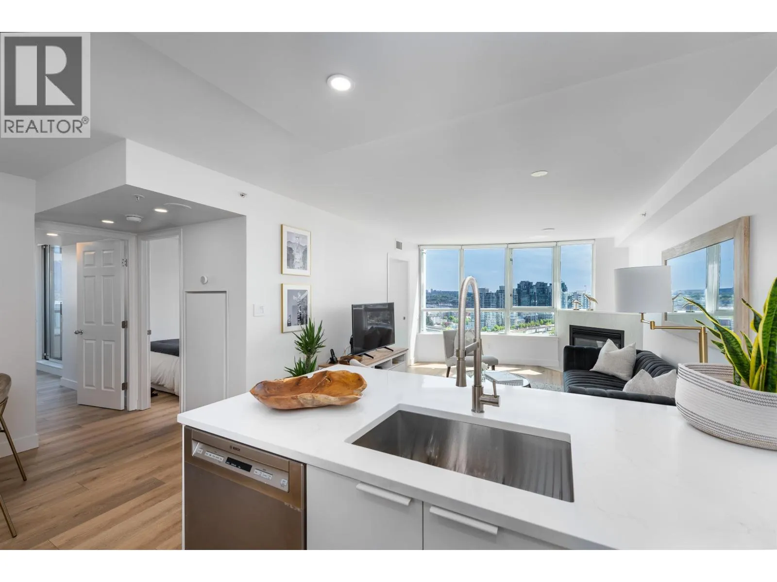 2208 63 KEEFER PLACE
