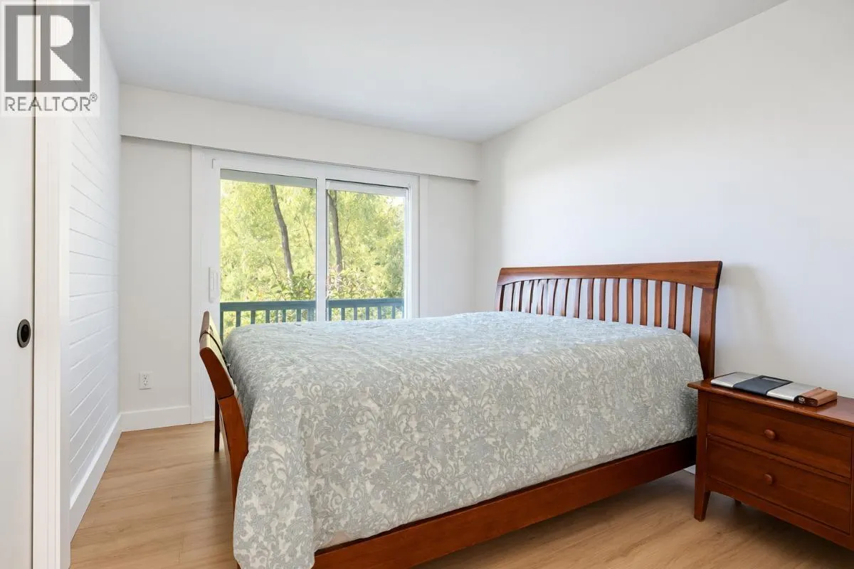 1115 GROVELAND COURT