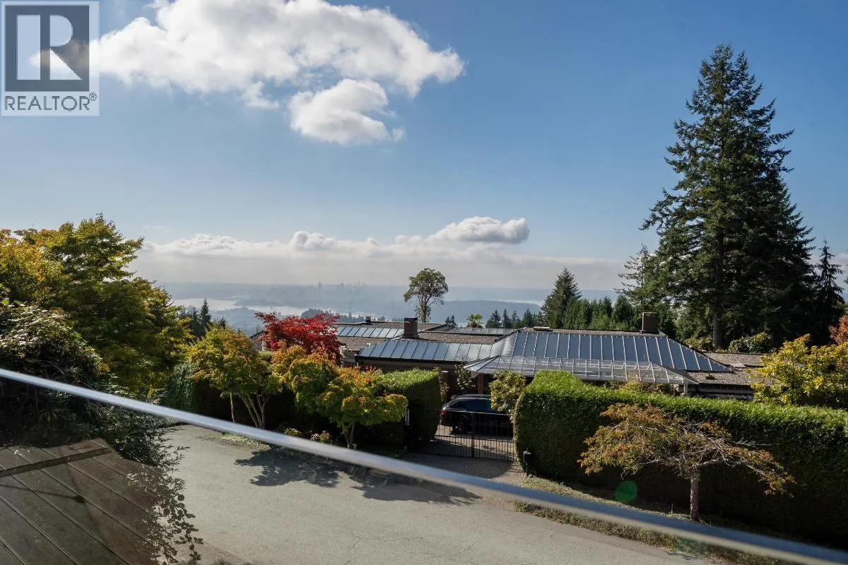 1115 GROVELAND COURT