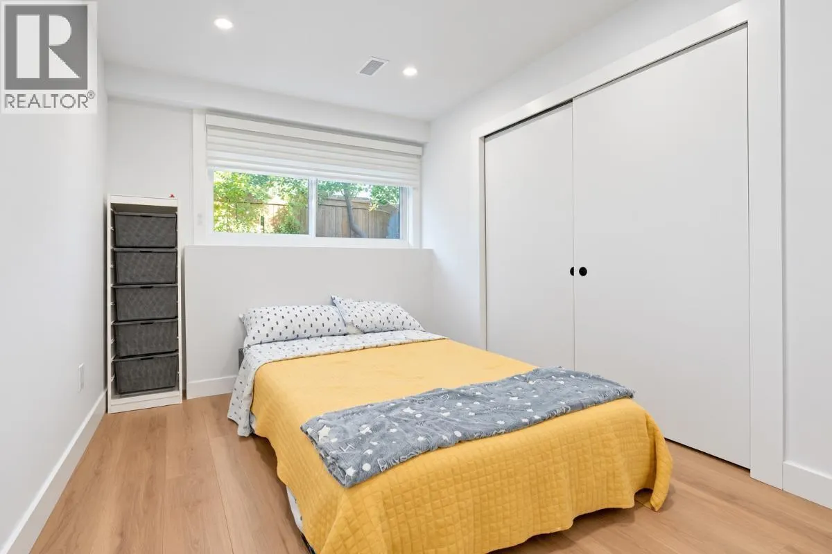 1115 GROVELAND COURT