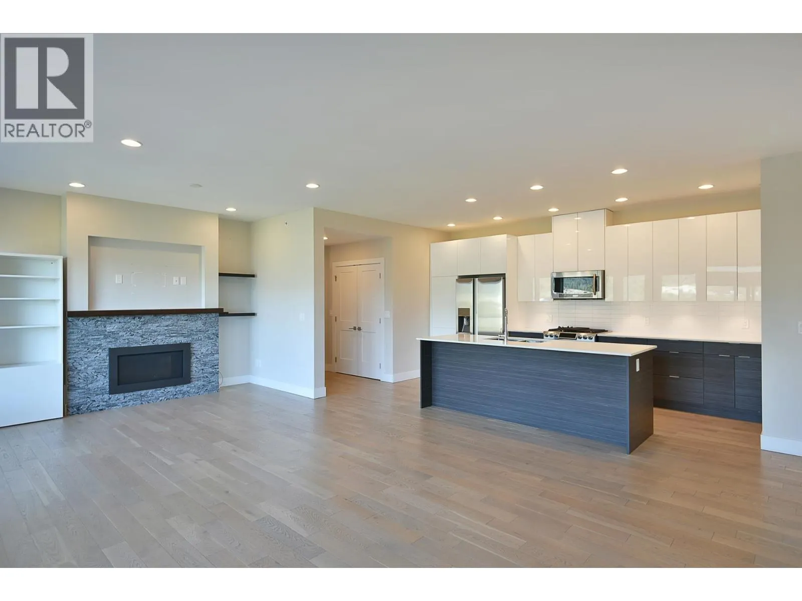 303 5780 MARINE WAY