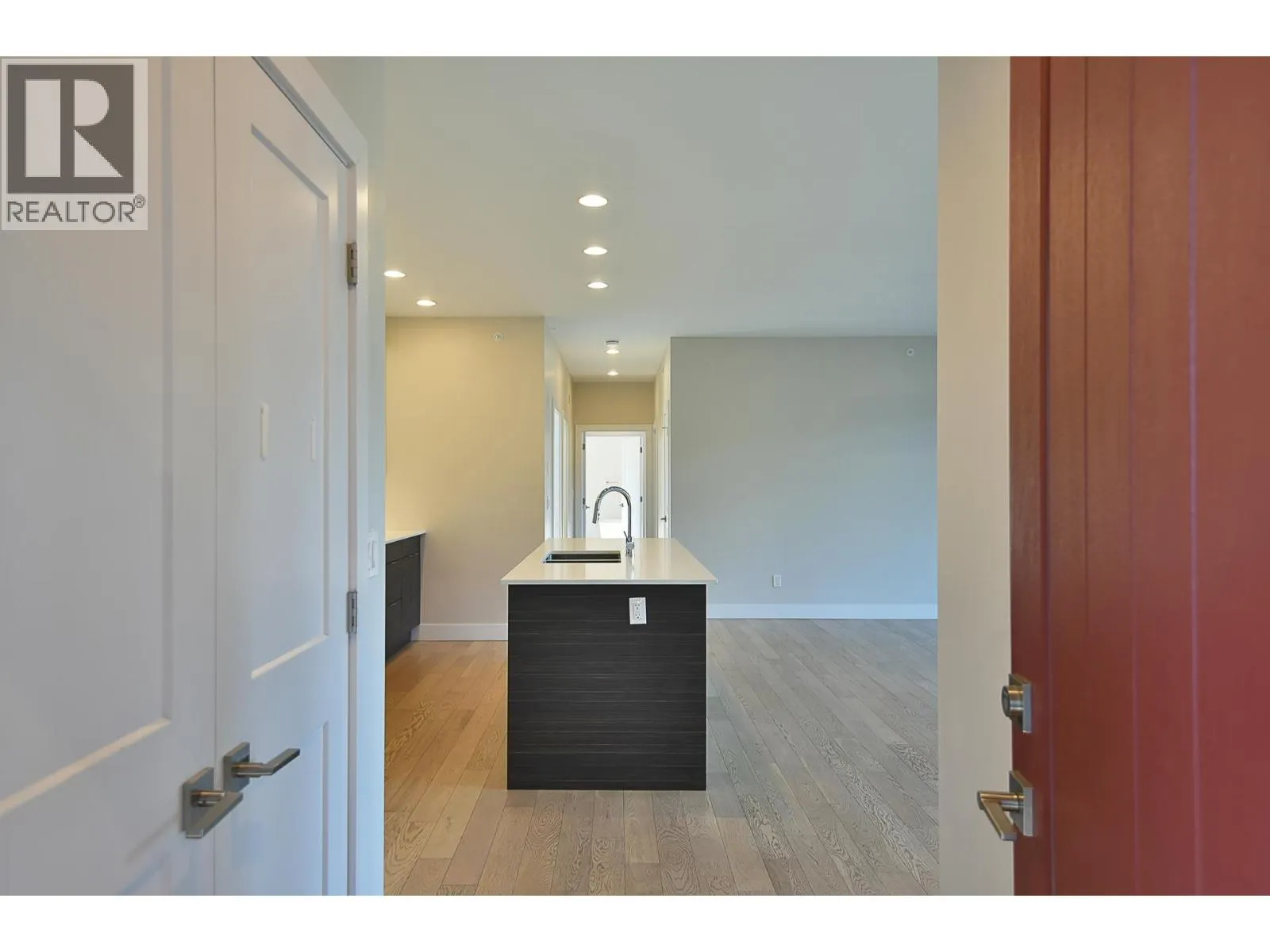303 5780 MARINE WAY