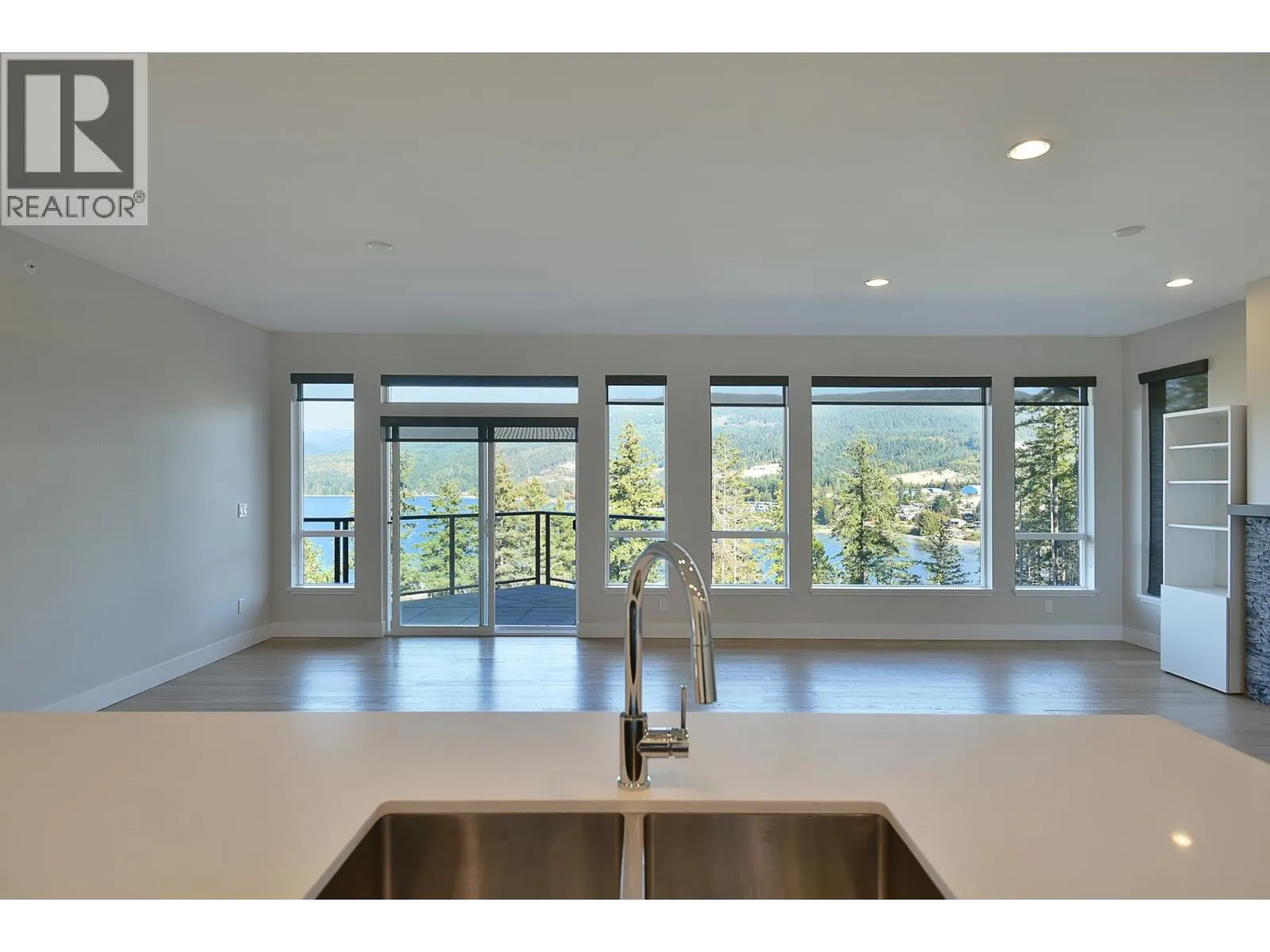 303 5780 MARINE WAY