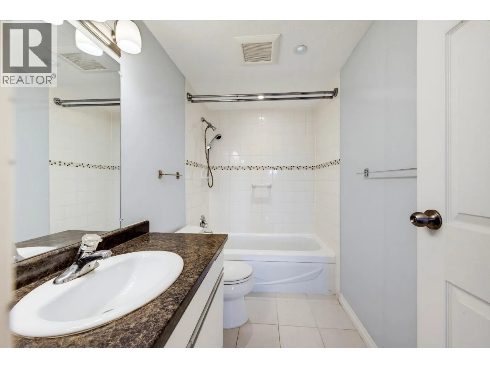 101 1040 E BROADWAY
