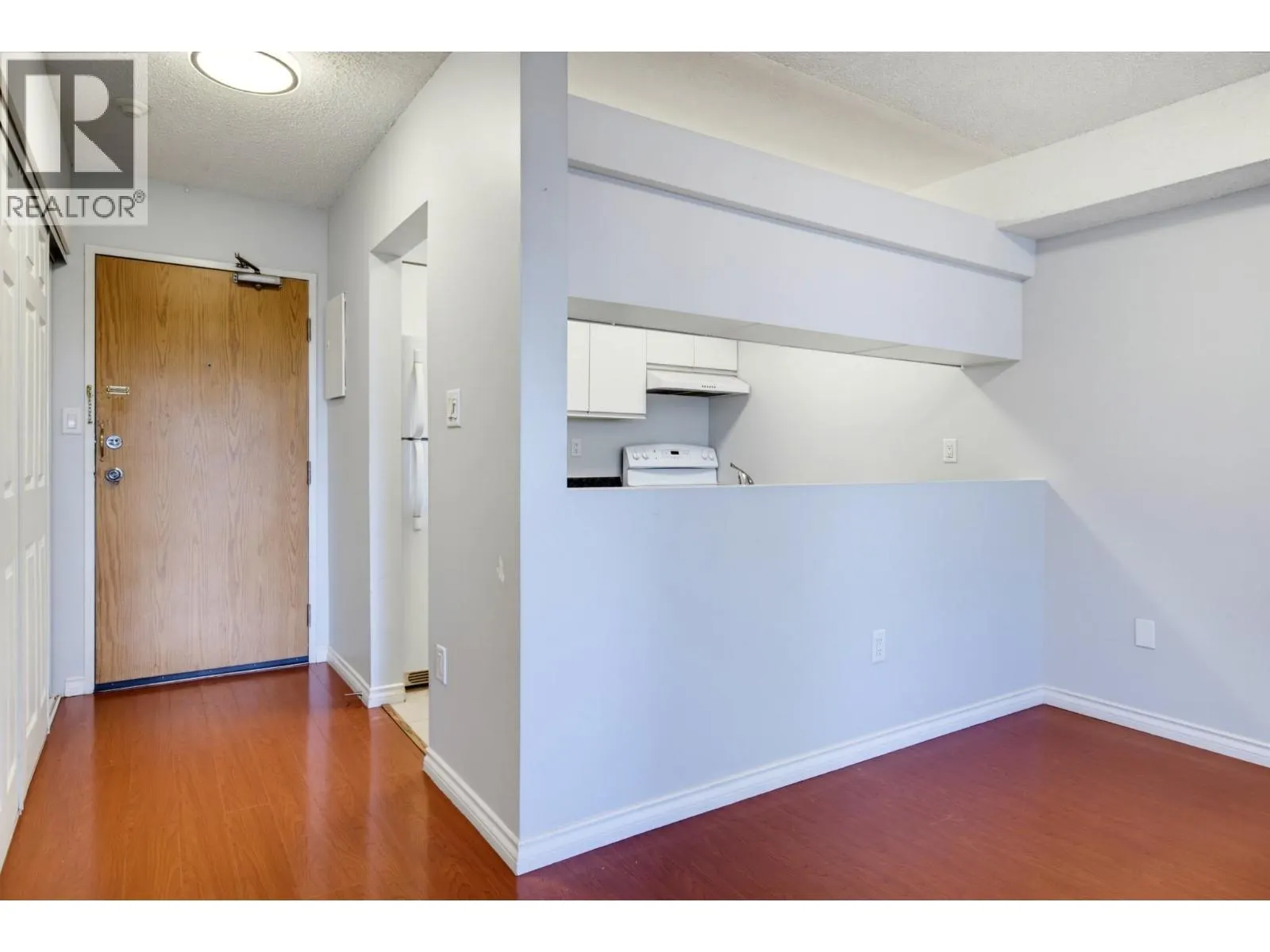 101 1040 E BROADWAY