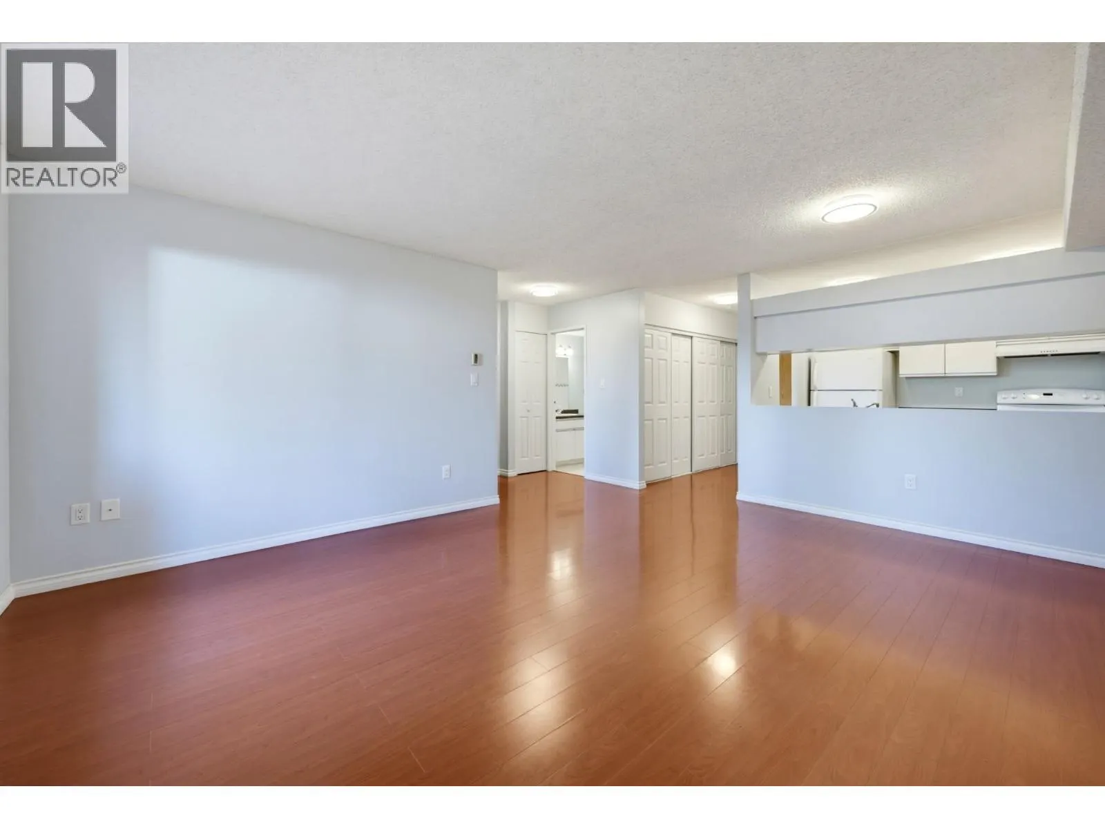 101 1040 E BROADWAY