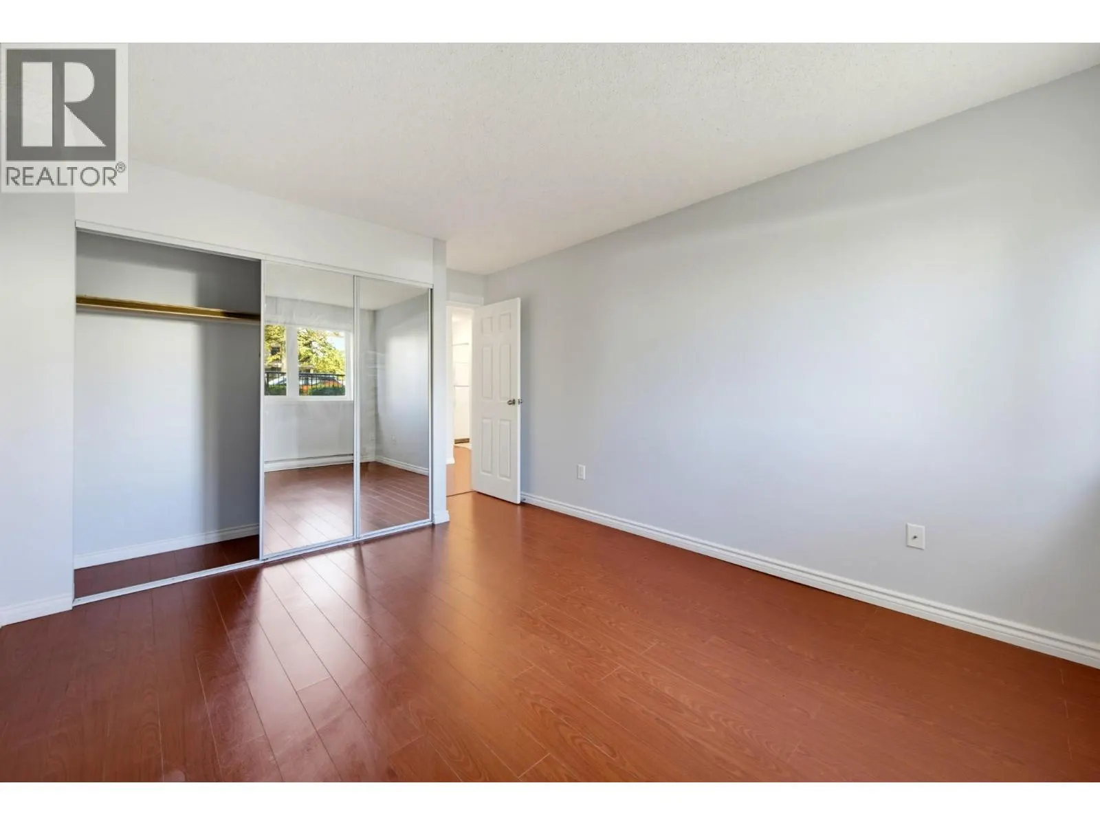 101 1040 E BROADWAY