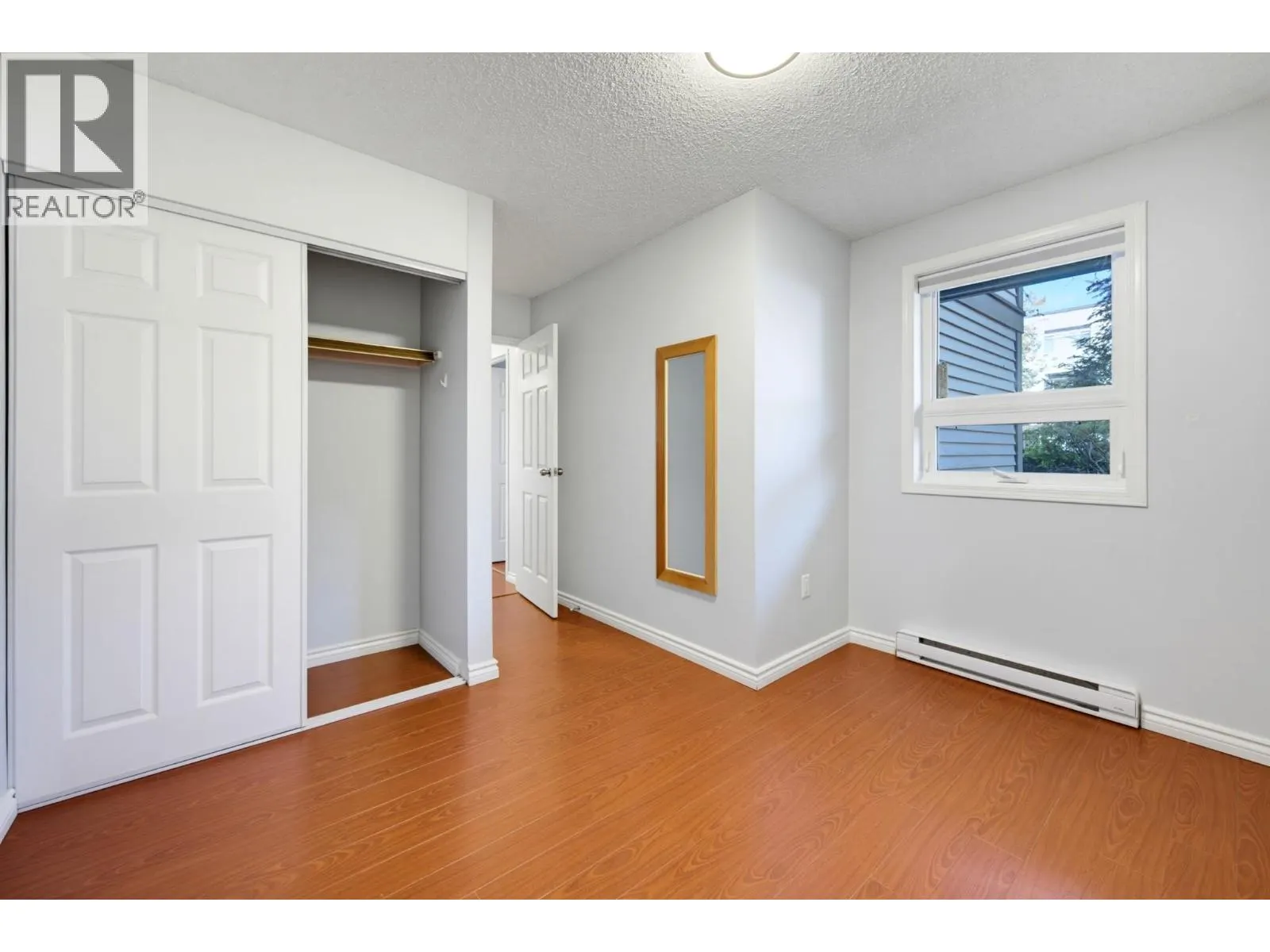 101 1040 E BROADWAY