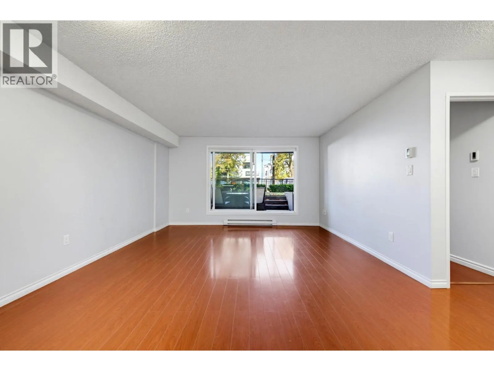 101 1040 E BROADWAY