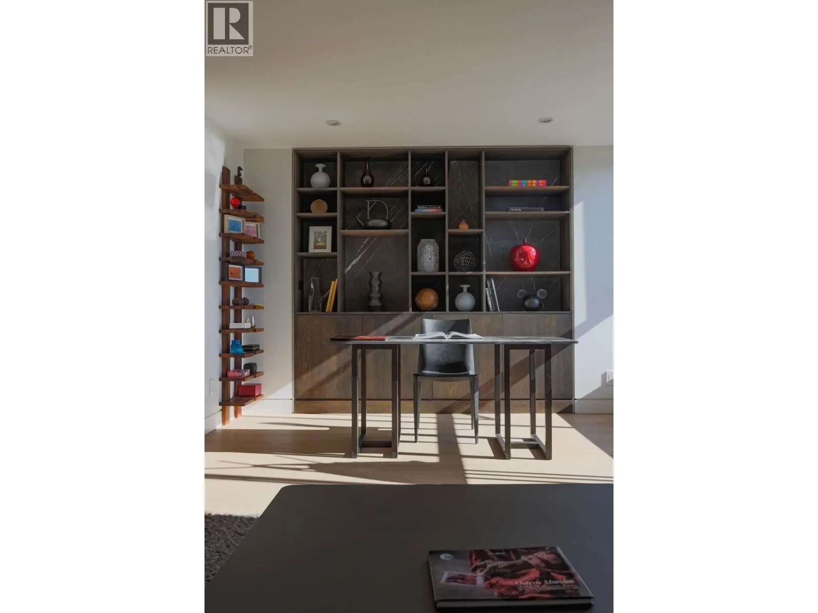 709 1490 PENNYFARTHING DRIVE