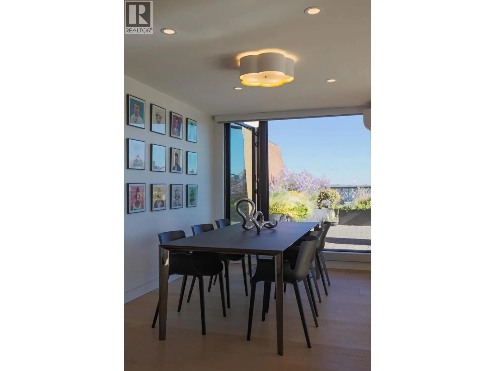 709 1490 PENNYFARTHING DRIVE