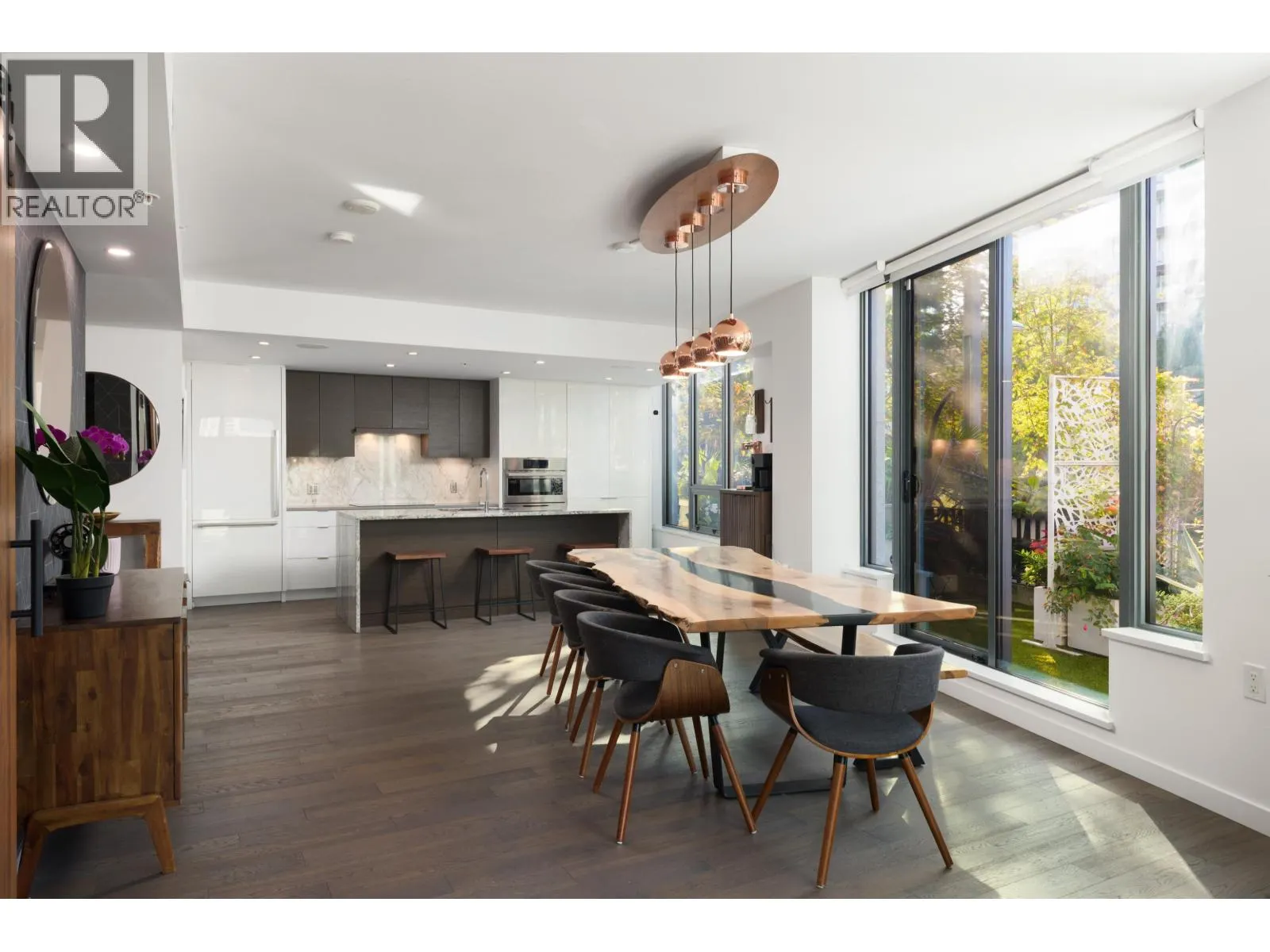 106 1678 PULLMAN PORTER STREET