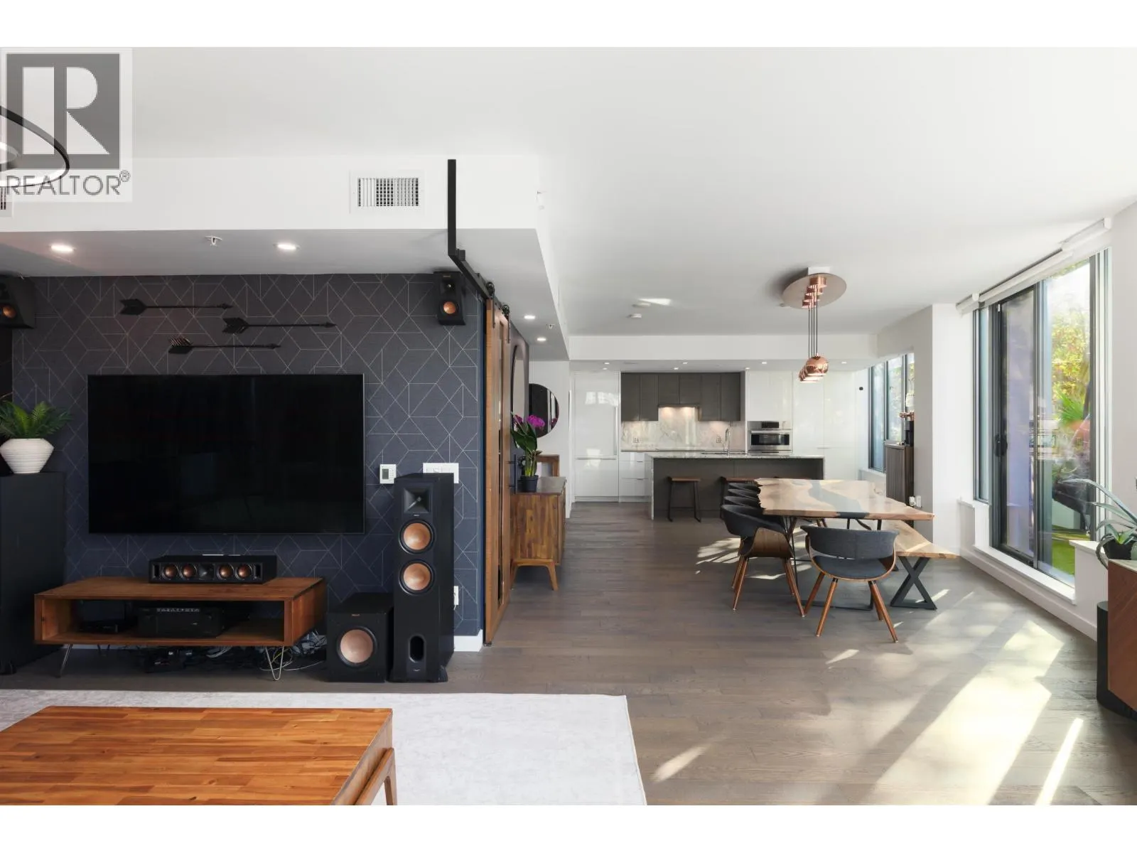 106 1678 PULLMAN PORTER STREET