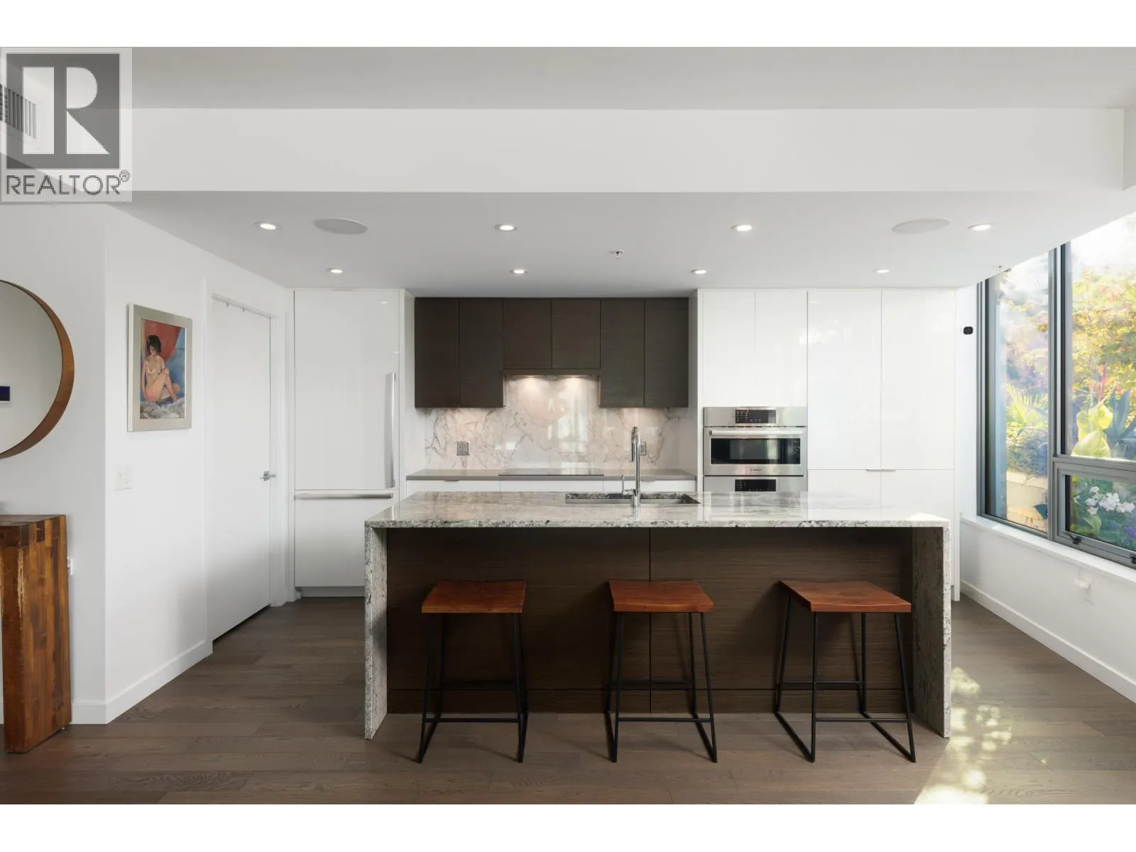 106 1678 PULLMAN PORTER STREET