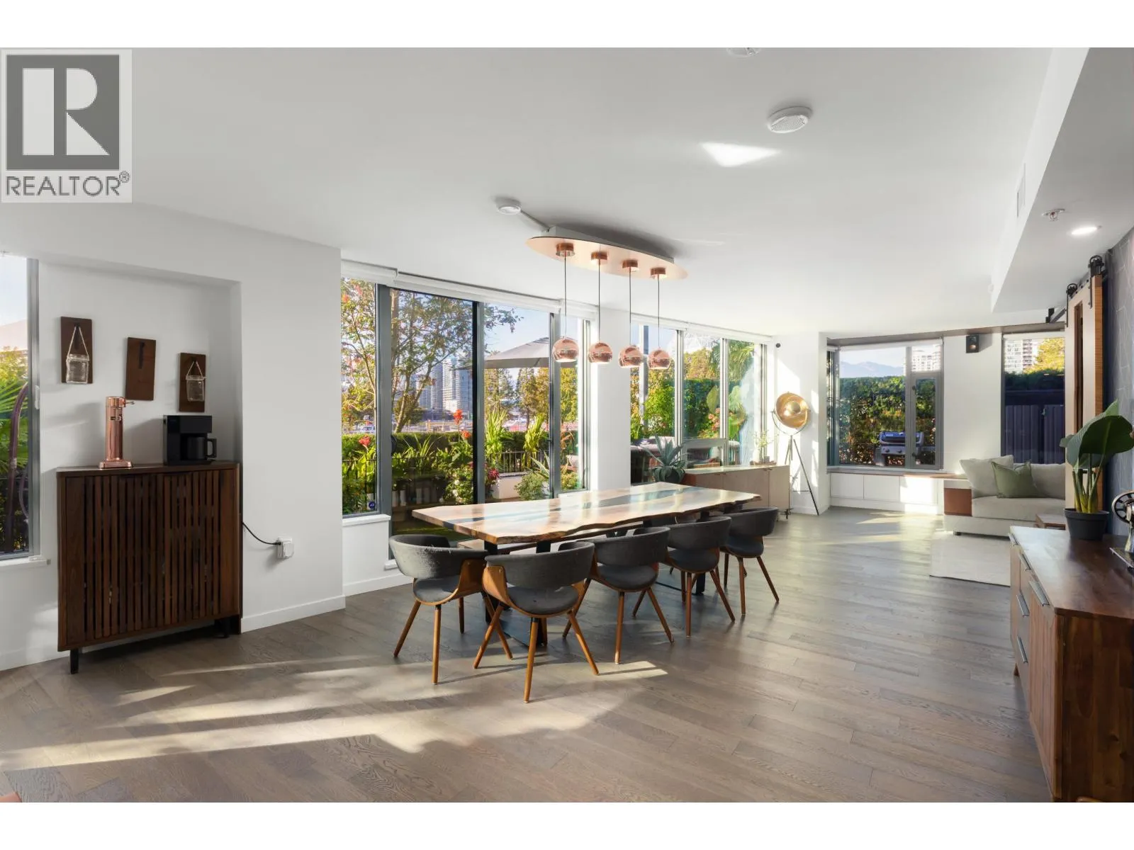 106 1678 PULLMAN PORTER STREET