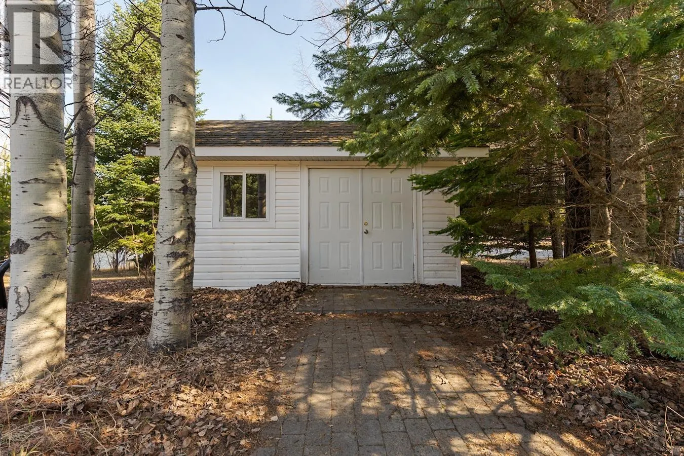 6743 VALLEYVIEW DRIVE