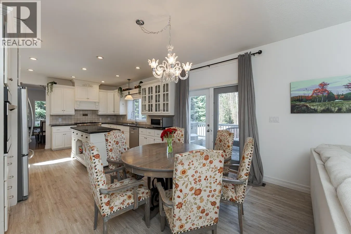 6743 VALLEYVIEW DRIVE