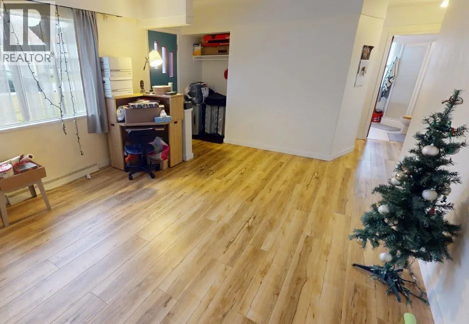 1136 YORSTON AVENUE
