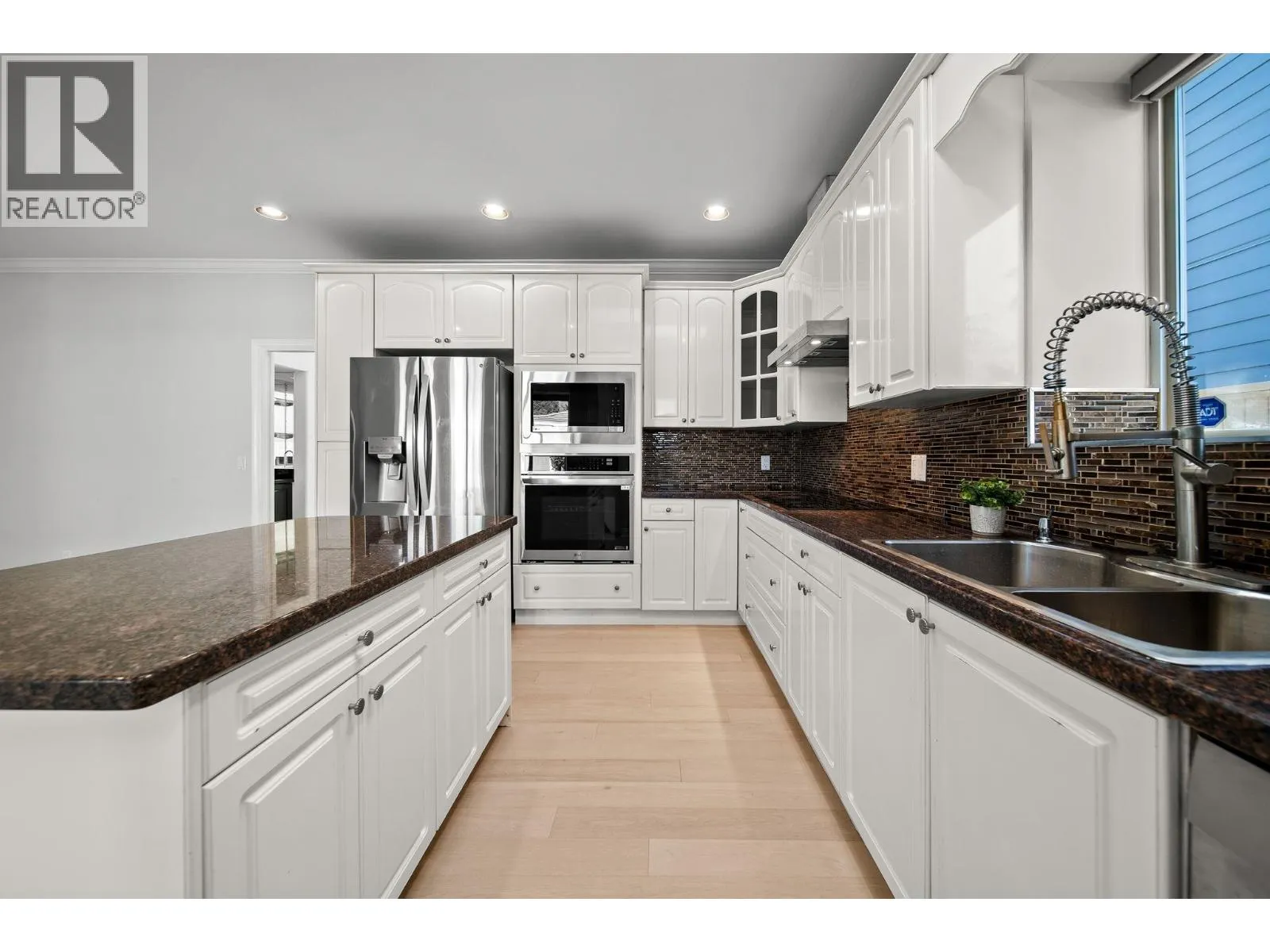 336 W 19TH STREET