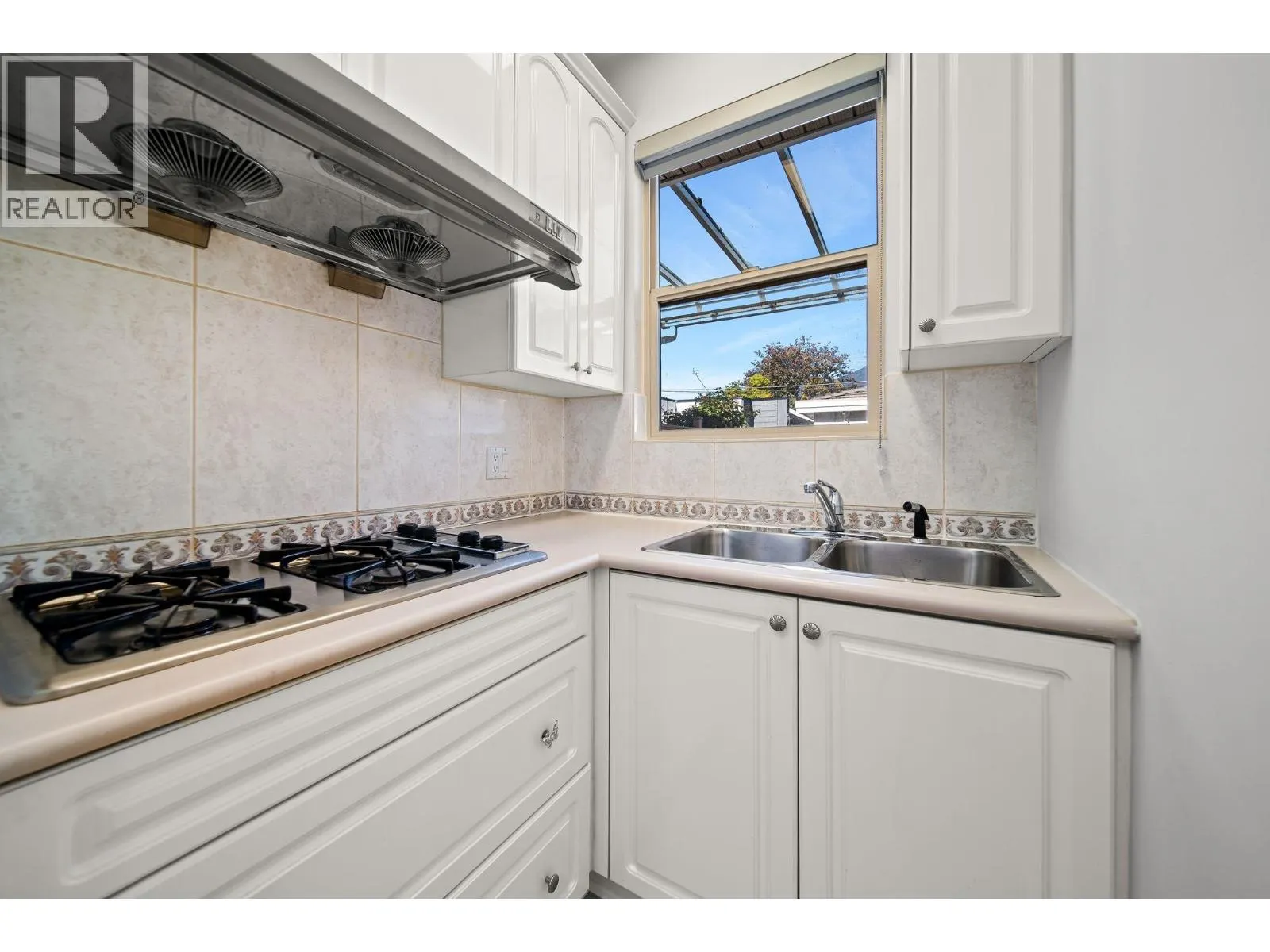 336 W 19TH STREET