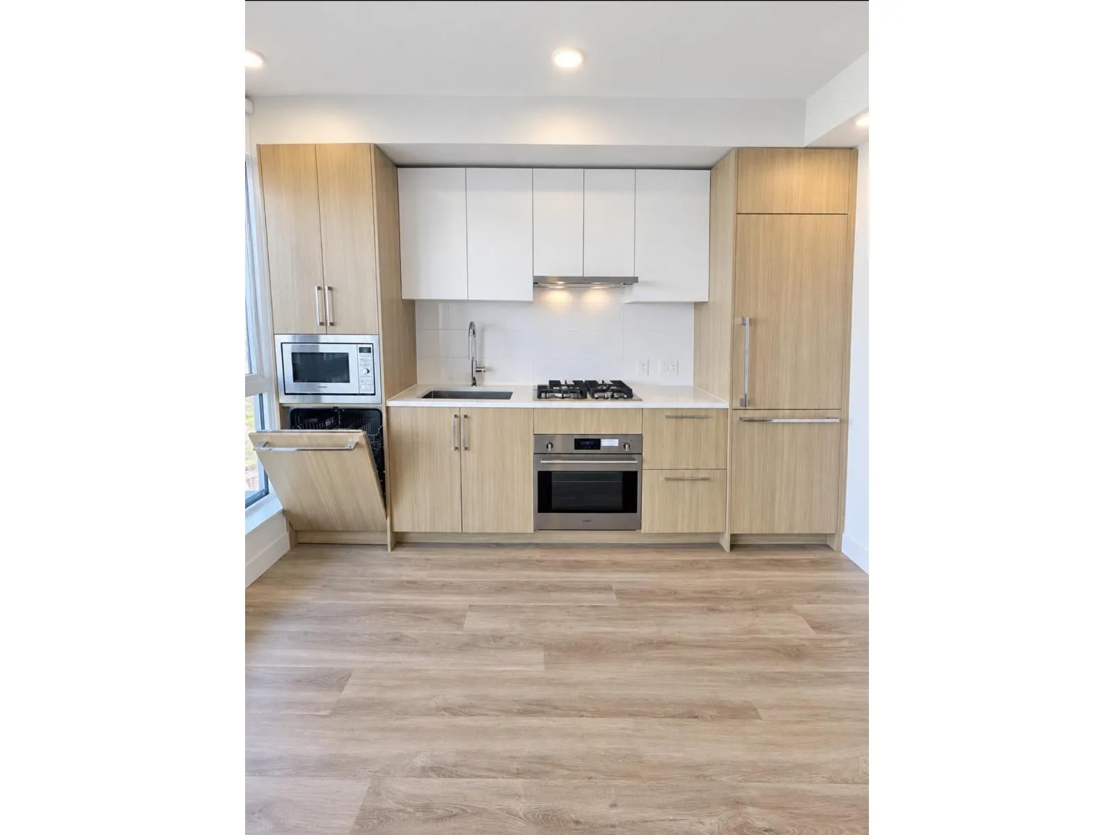 2606 9675 KING GEORGE BOULEVARD