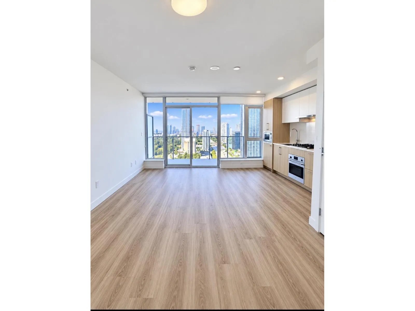 2606 9675 KING GEORGE BOULEVARD