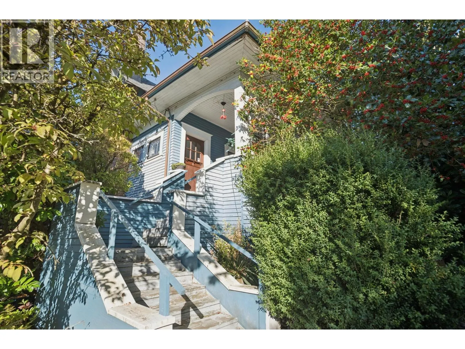 358 W 16TH STREET