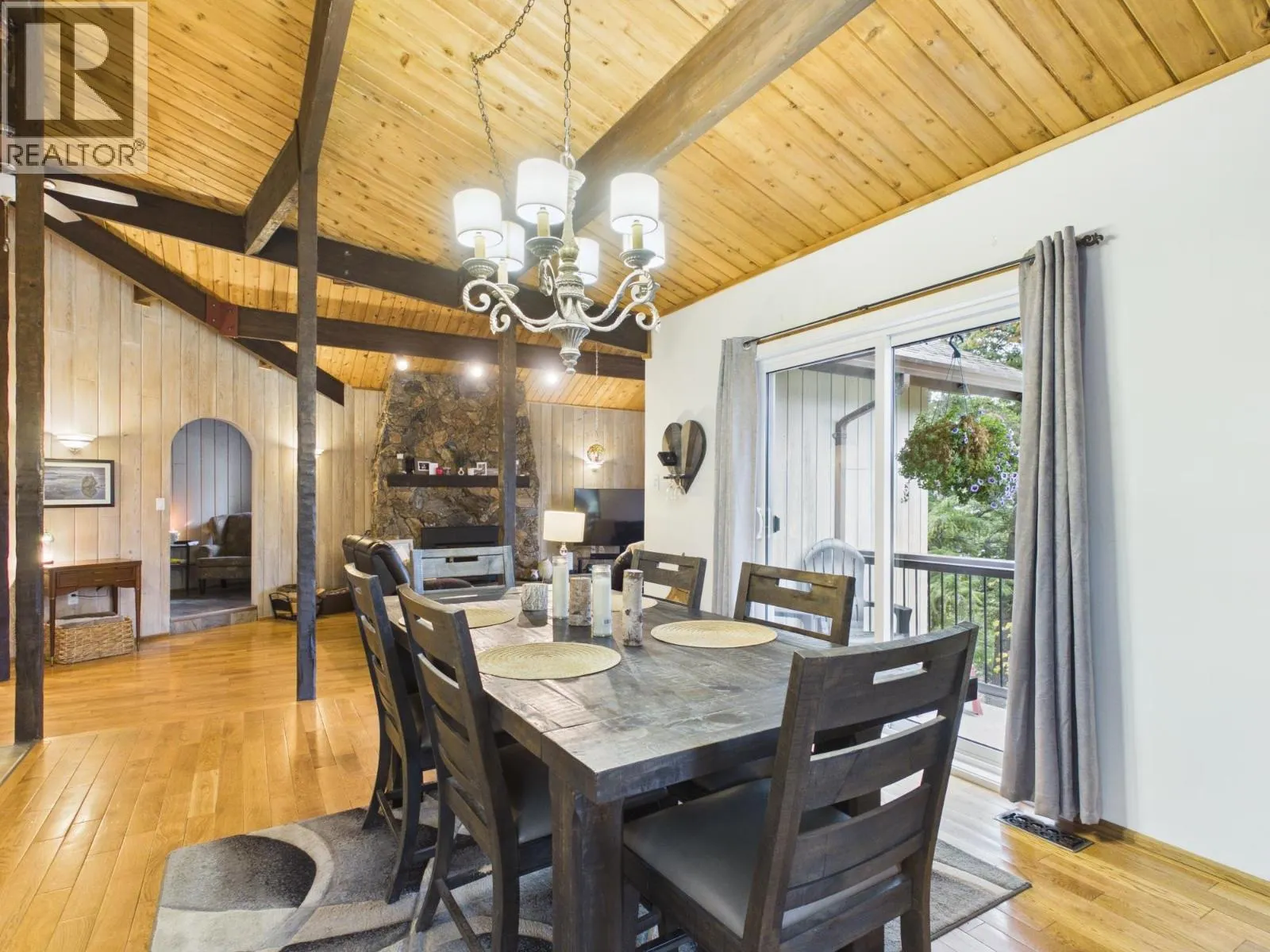 1140 TOWER CRESCENT