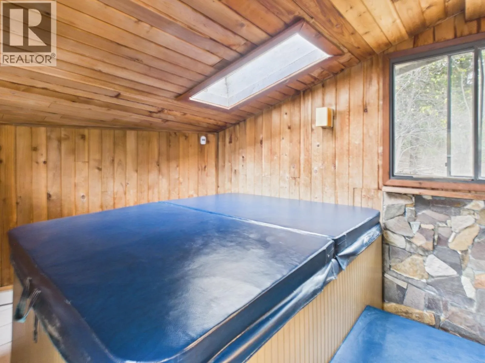1140 TOWER CRESCENT
