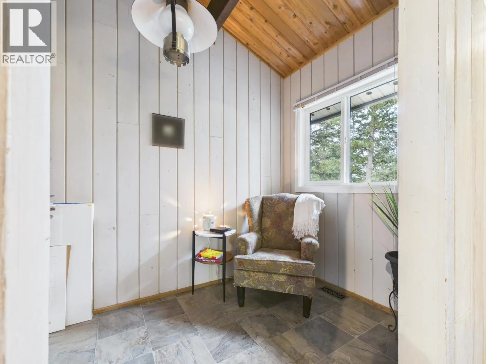 1140 TOWER CRESCENT