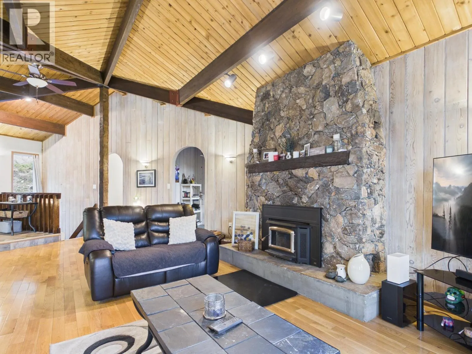 1140 TOWER CRESCENT