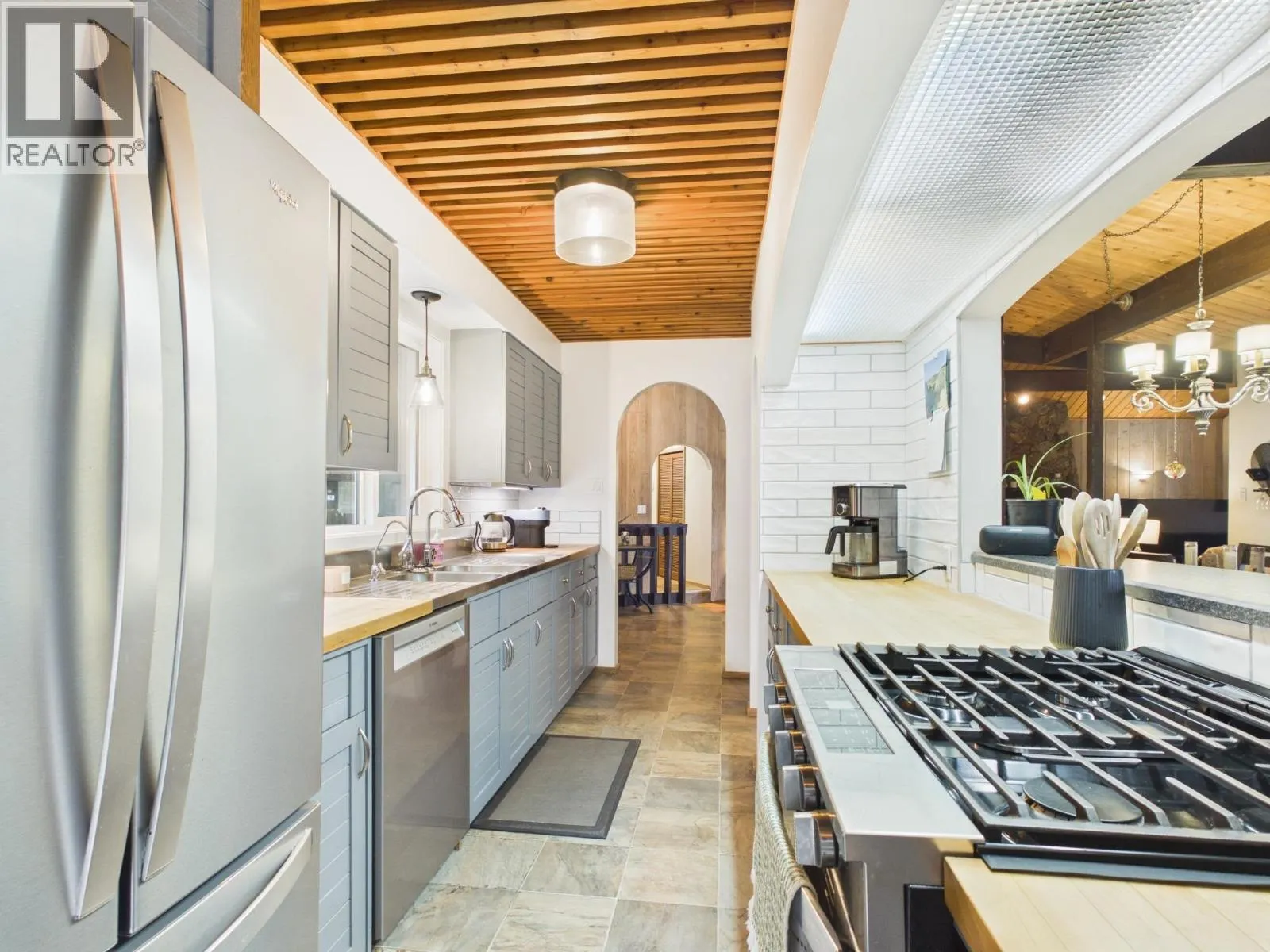1140 TOWER CRESCENT