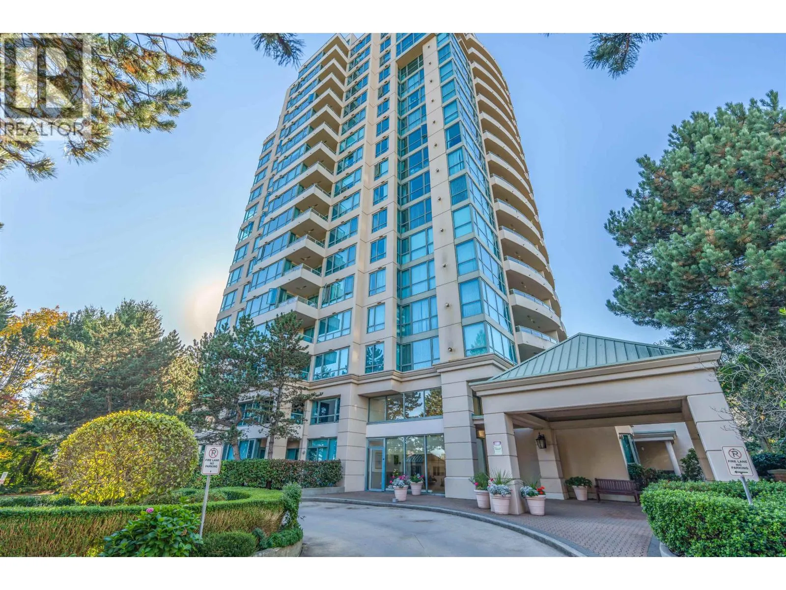1405 6622 SOUTHOAKS CRESCENT