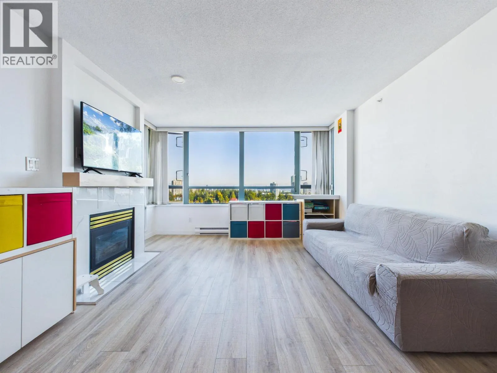 1405 6622 SOUTHOAKS CRESCENT