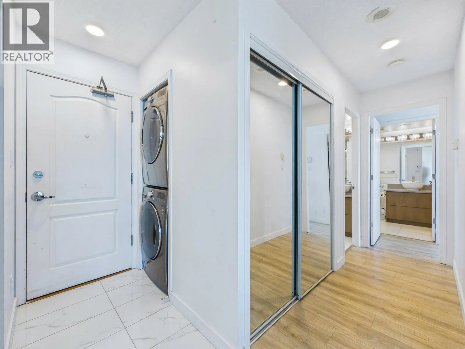 1405 6622 SOUTHOAKS CRESCENT