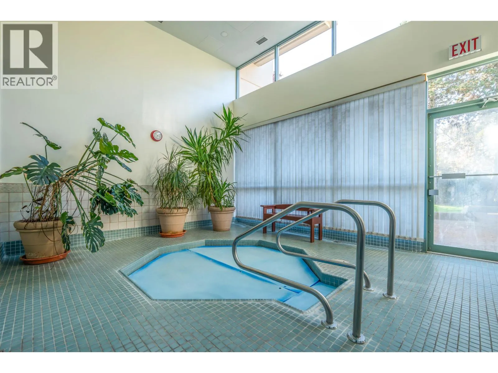 1405 6622 SOUTHOAKS CRESCENT