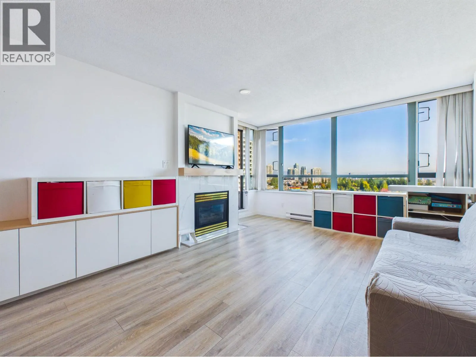 1405 6622 SOUTHOAKS CRESCENT