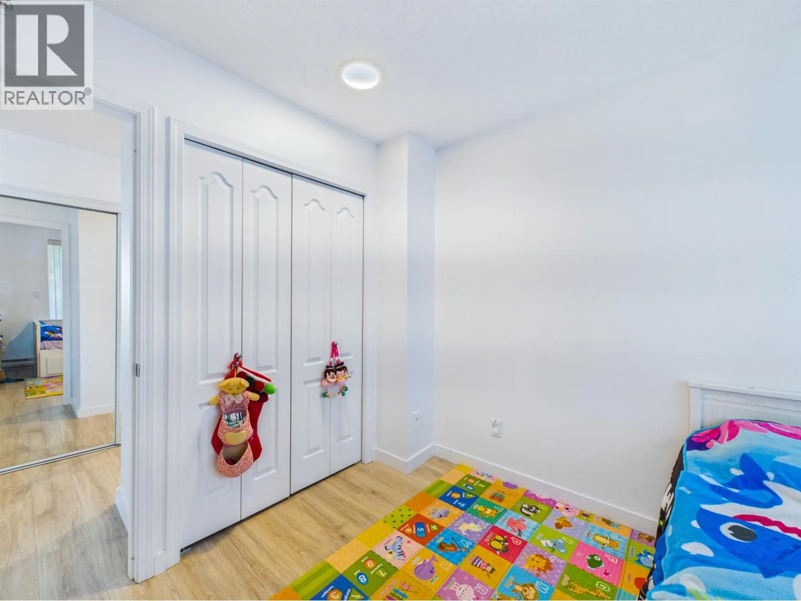 1405 6622 SOUTHOAKS CRESCENT