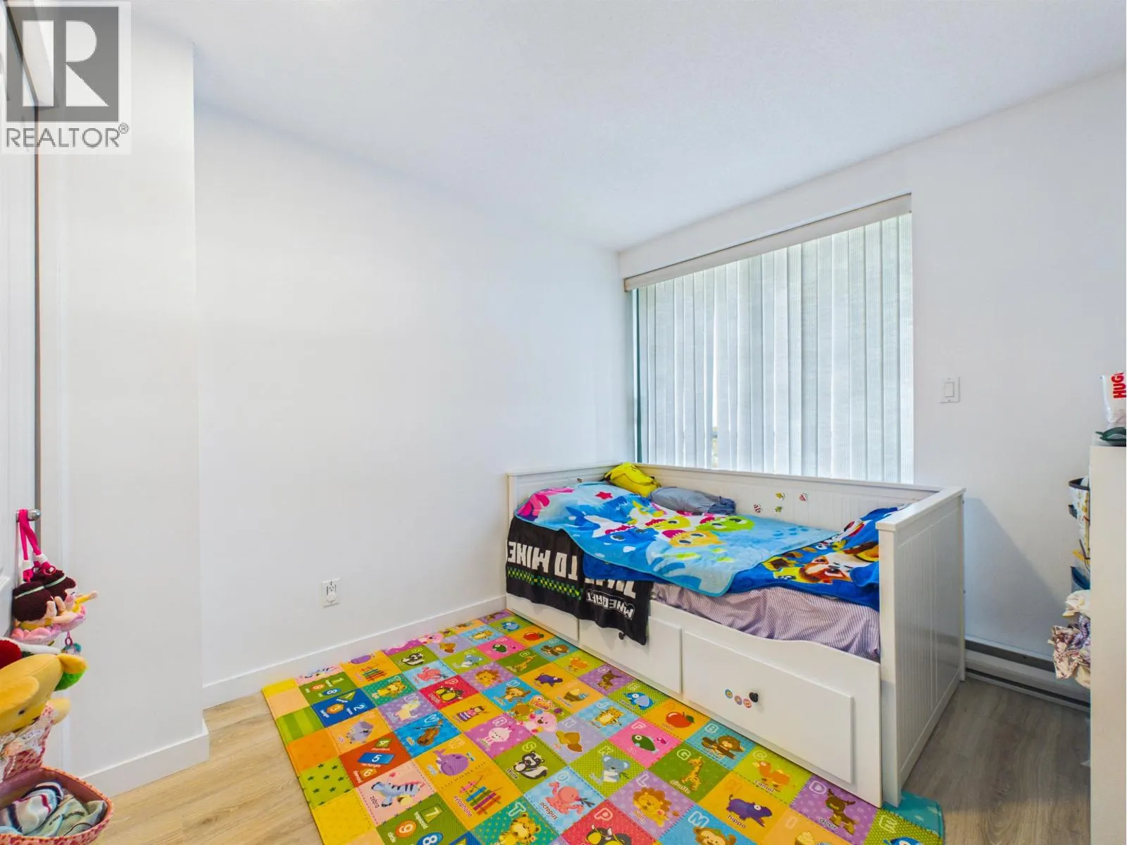 1405 6622 SOUTHOAKS CRESCENT