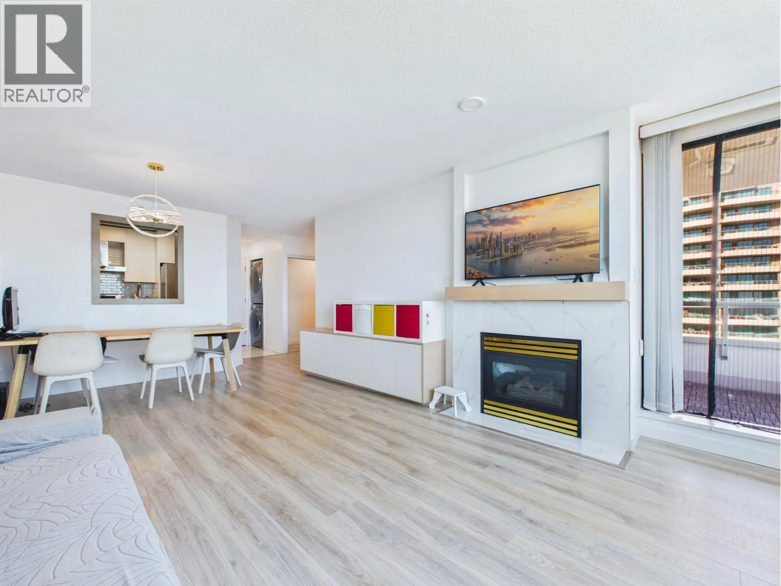 1405 6622 SOUTHOAKS CRESCENT