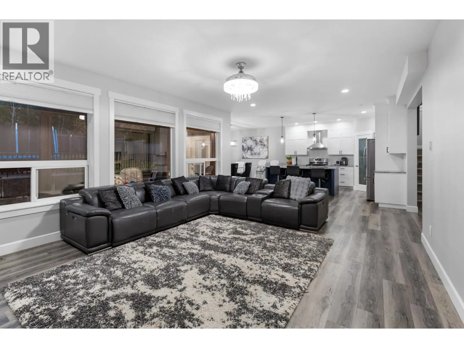 2794 MAURICE DRIVE