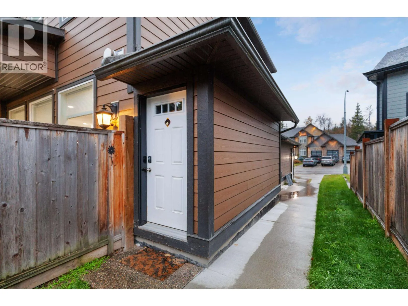 2794 MAURICE DRIVE