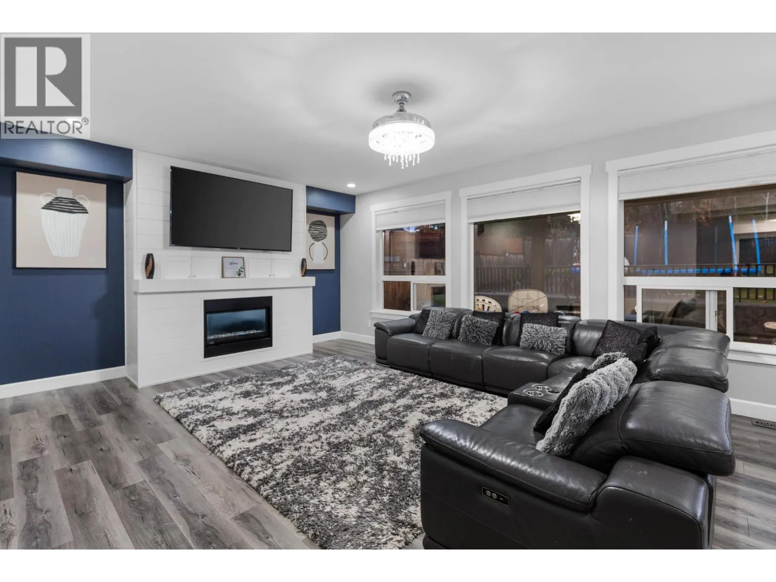 2794 MAURICE DRIVE